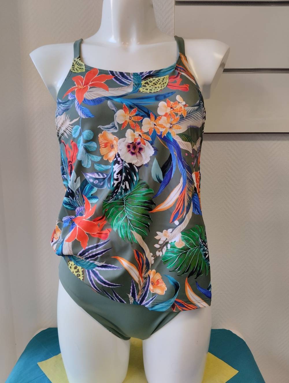maillot de bain tropical vert