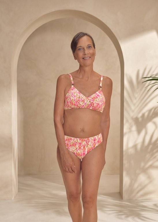 71811_Istria SBP Top _NOS26_front_model_lifestyle_crop